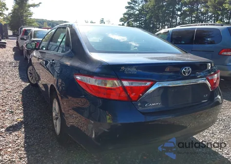 2016 Toyota Camry Le z USA, uszkodzony, nr VIN 4T1BF1FK0GU511213